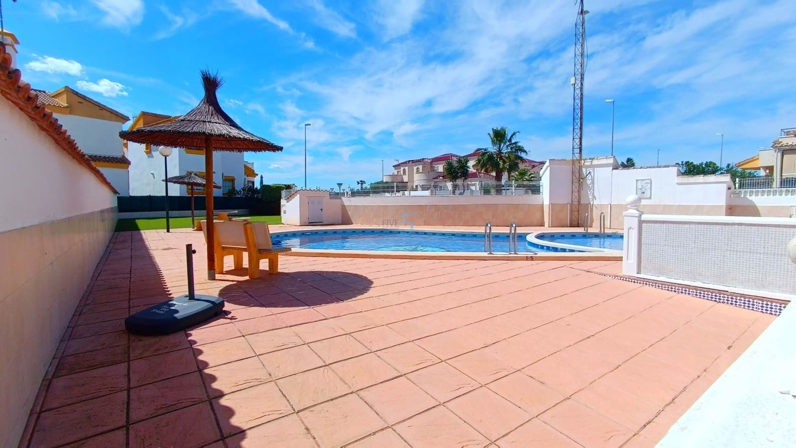 3 soveværelse Villa til salg i El Raso med swimmingpool - € 269.000 (Ref: 8938244)