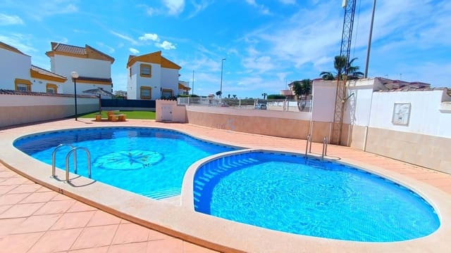 3 soveværelse Villa til salg i El Raso, Guardamar del Segura med swimmingpool - € 269.000 (Ref: 8938244)