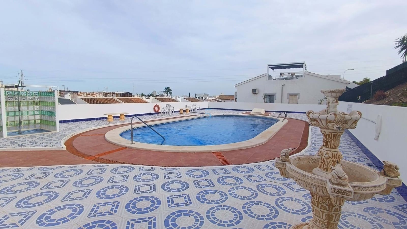 2 bedroom Bungalow for sale in Ciudad Quesada with pool - € 149,950 (Ref: 8940709)