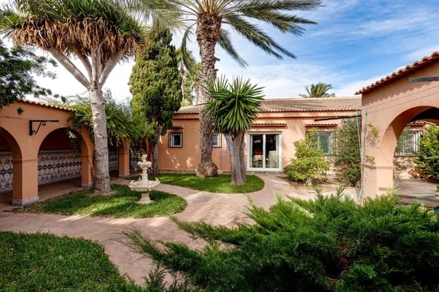 5 bedroom Villa for sale in Torrevieja with pool garage - € 850,000 (Ref: 8954952)