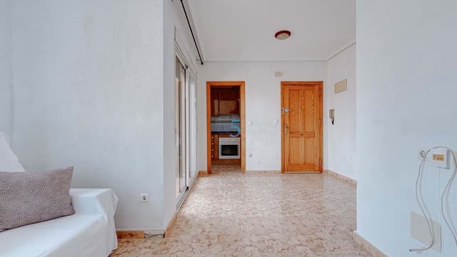 2 bedroom Apartment for sale in Torrevieja with pool - € 119,900 (Ref: 8958262)