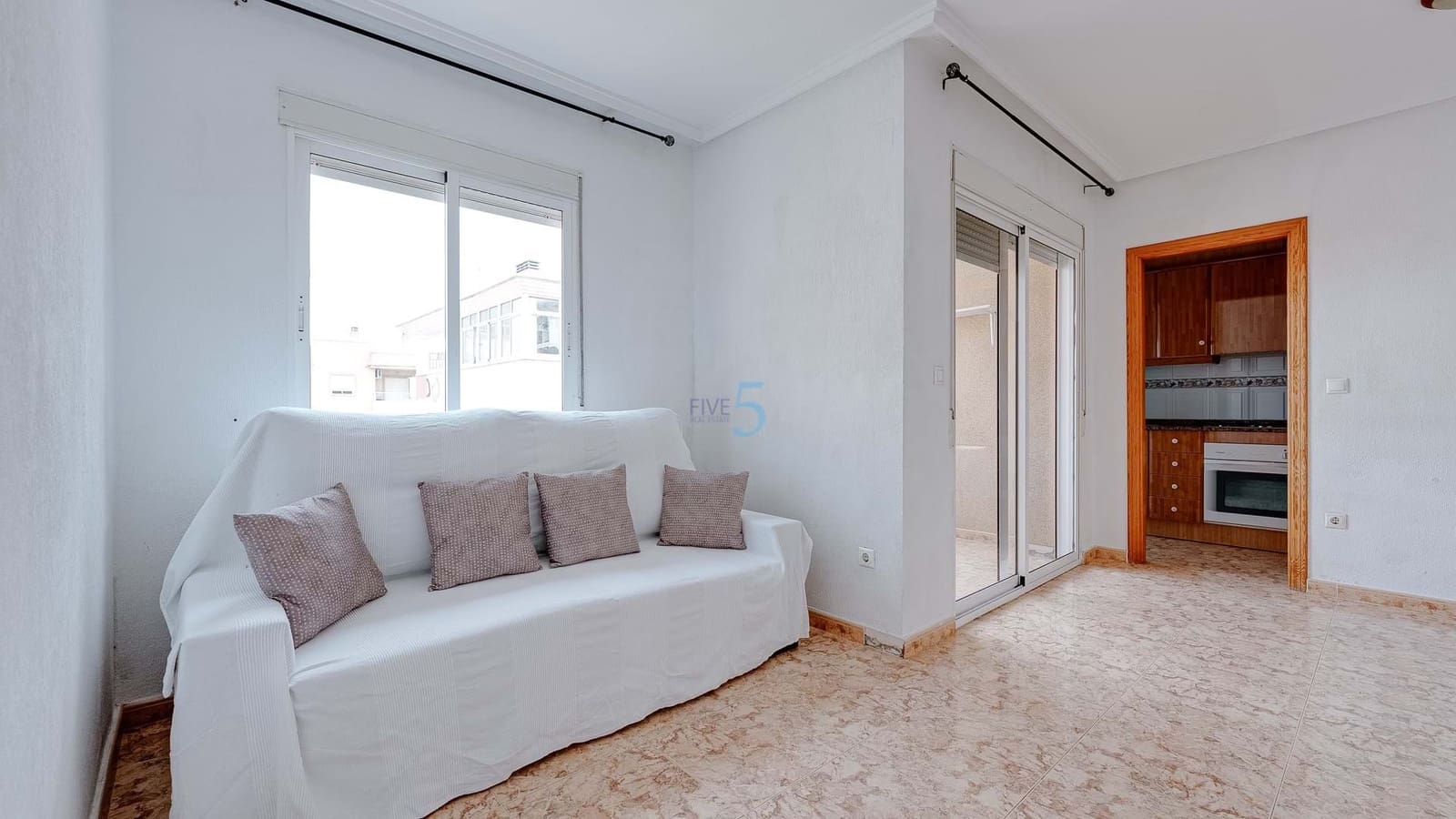 2 soverom Leilighet til salgs i Torrevieja med svømmebasseng - € 119 900 (Ref: 8958262)