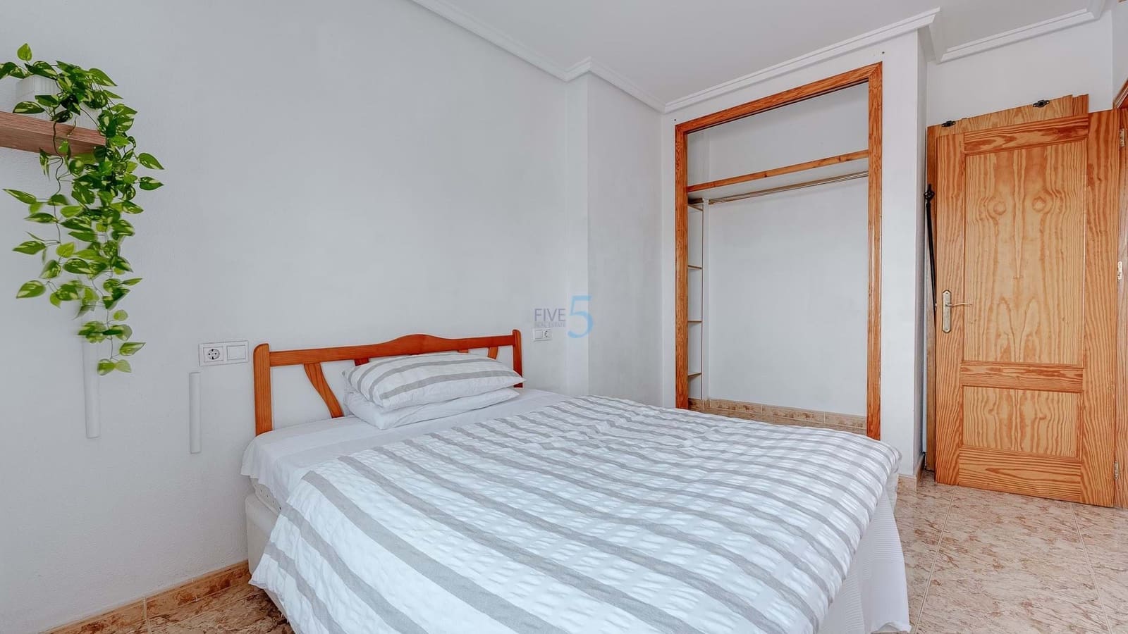 2 soverom Leilighet til salgs i Torrevieja med svømmebasseng - € 119 900 (Ref: 8958262)