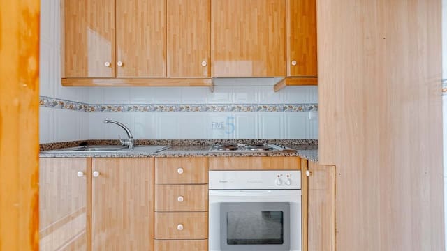 2 bedroom Apartment for sale in Torrevieja with pool - € 119,900 (Ref: 8958262)