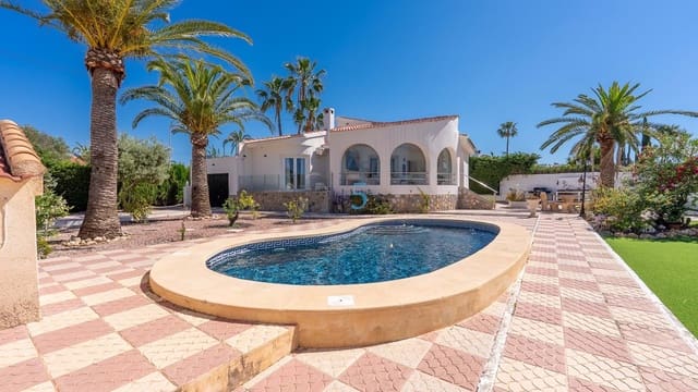 3 camera da letto Villa in vendita in Ciudad Quesada, Rojales con piscina garage - 500.000 € (Rif: 8980391)