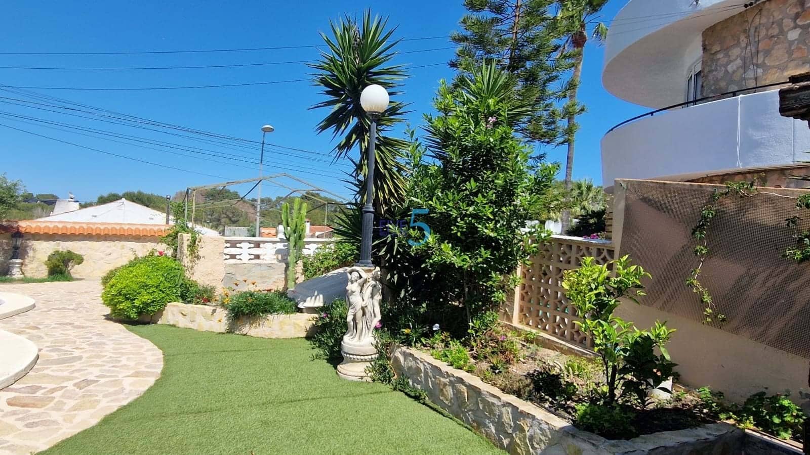 3 bedroom Villa for sale in Los Balcones with pool - € 329,000 (Ref: 8998078)