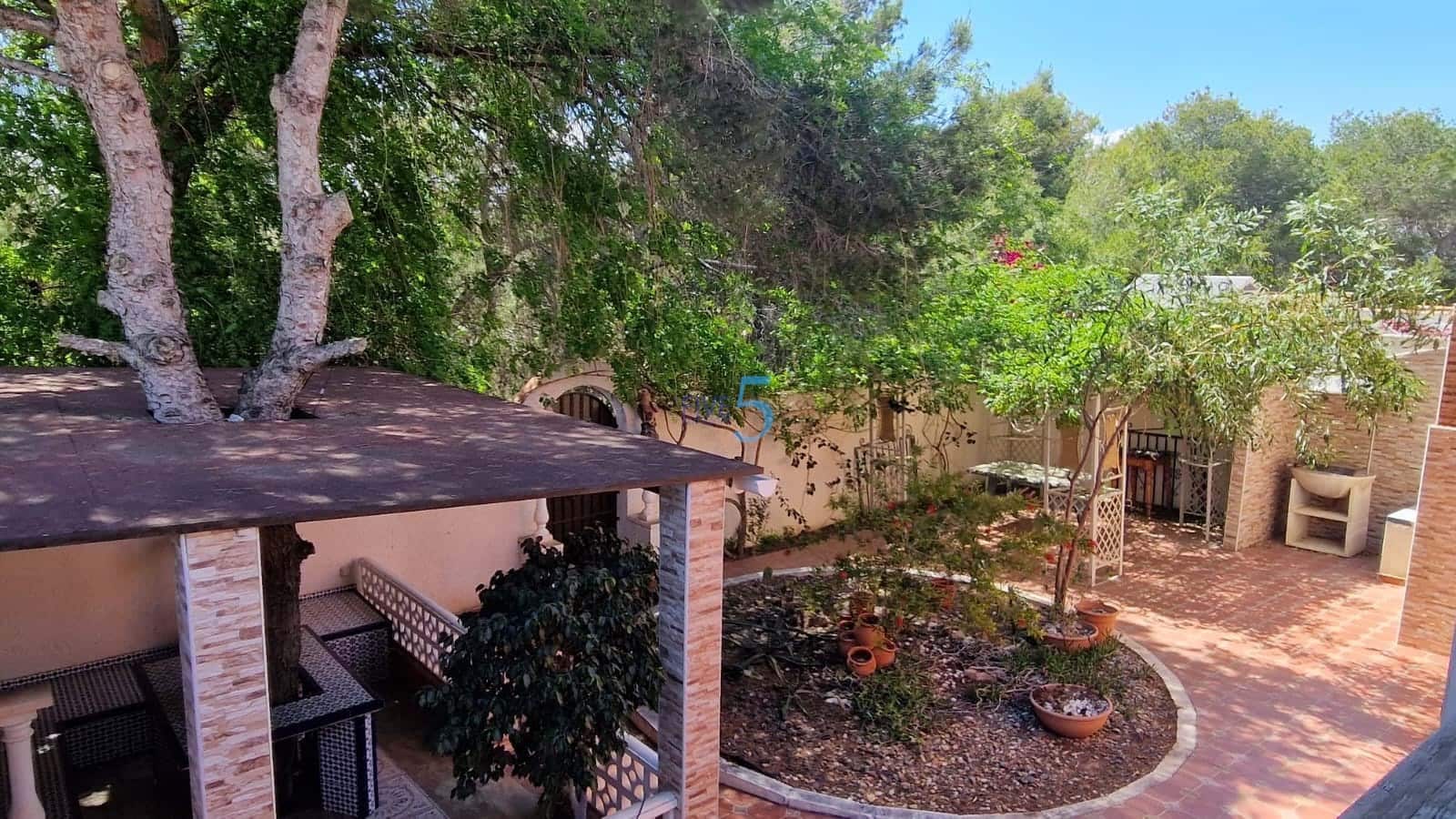 3 bedroom Villa for sale in Los Balcones with pool - € 329,000 (Ref: 8998078)