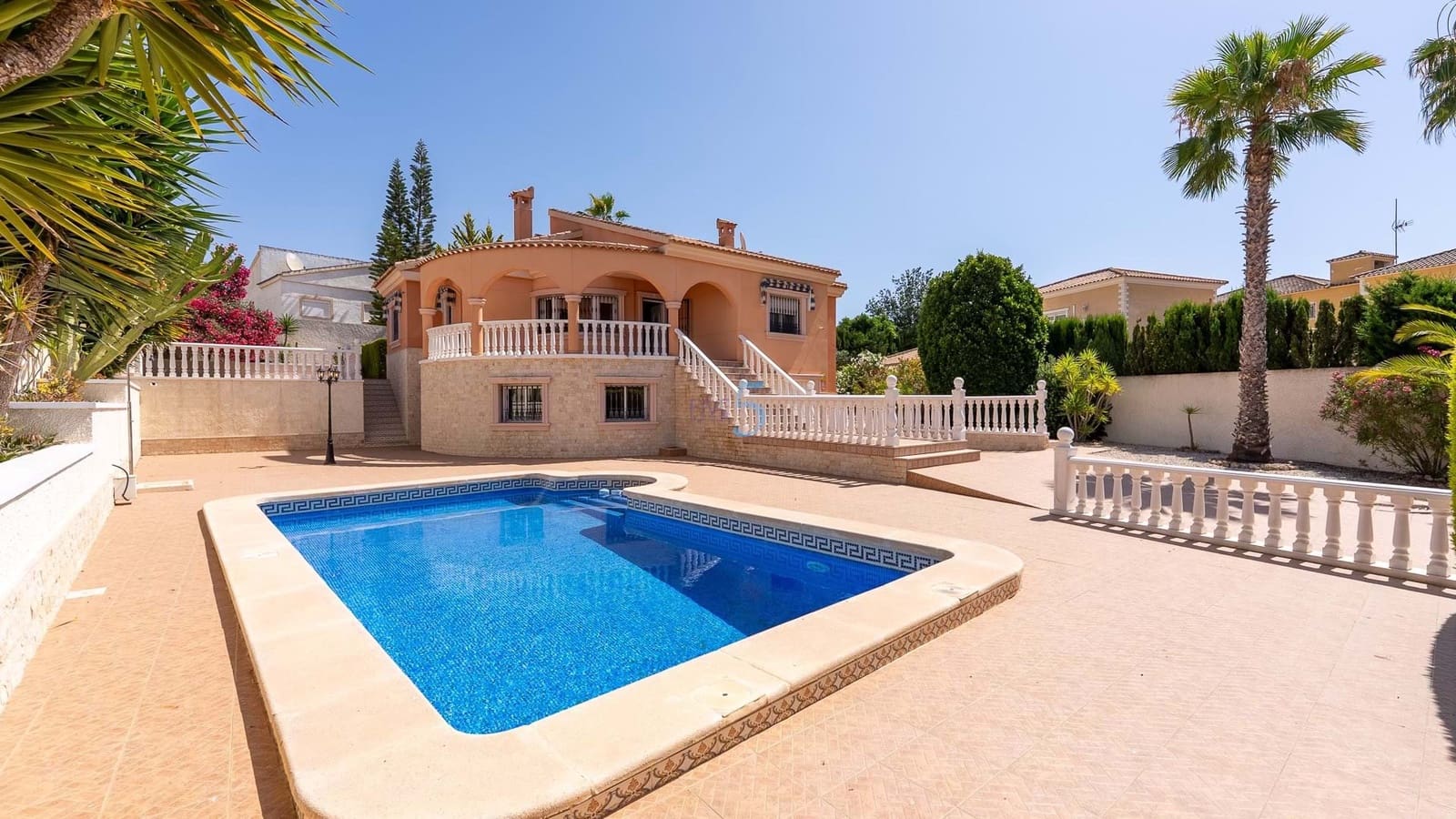 3 bedroom Villa for sale in San Fulgencio with pool garage - € 495,000 (Ref: 9002249)