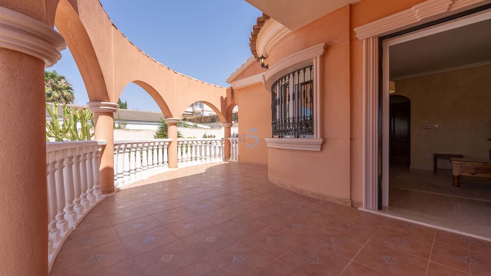 3 bedroom Villa for sale in San Fulgencio with pool garage - € 495,000 (Ref: 9002249)