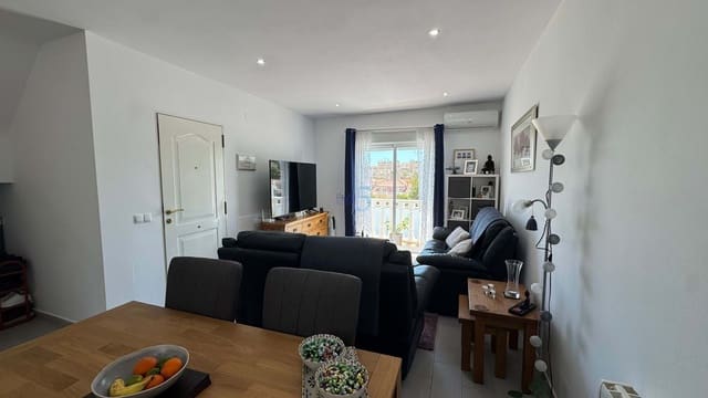 3 soveværelse Villa til salg i Villamartin, Orihuela med swimmingpool - € 239.900 (Ref: 9017105)