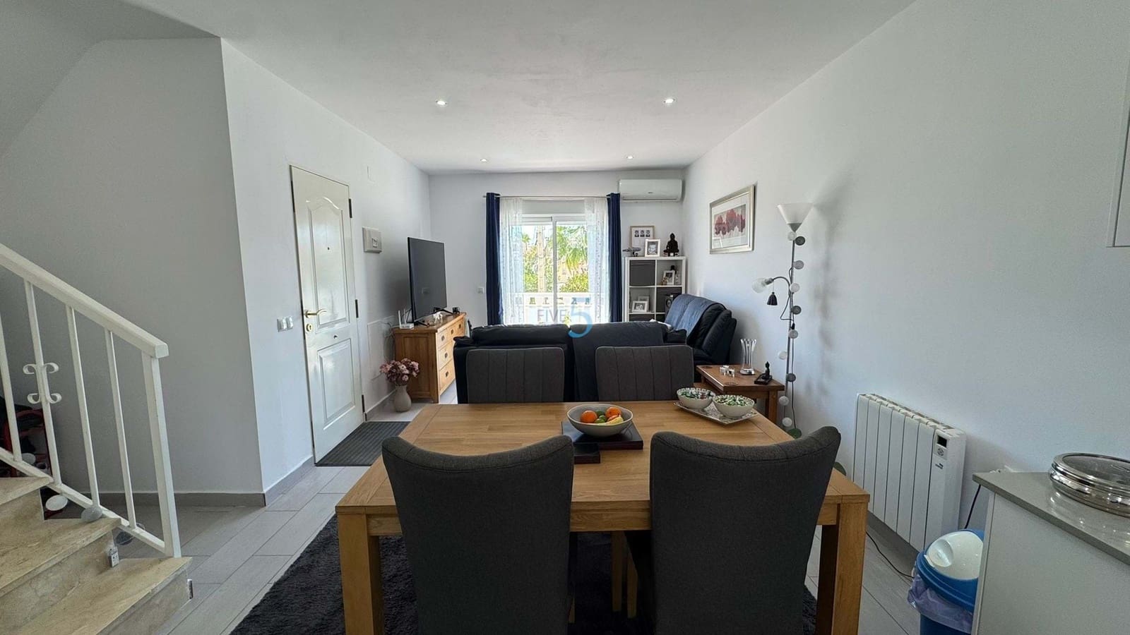 3 bedroom Villa for sale in Villamartin with pool - € 239,900 (Ref: 9017105)