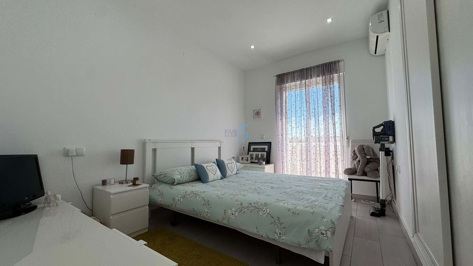 3 bedroom Villa for sale in Villamartin with pool - € 239,900 (Ref: 9017105)