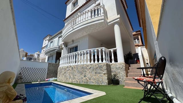 3 soveværelse Villa til salg i Villamartin, Orihuela med swimmingpool - € 239.900 (Ref: 9017105)