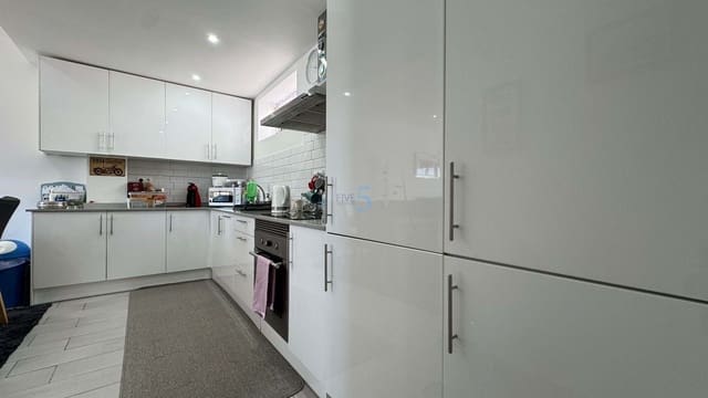 3 soveværelse Villa til salg i Villamartin, Orihuela med swimmingpool - € 239.900 (Ref: 9017105)