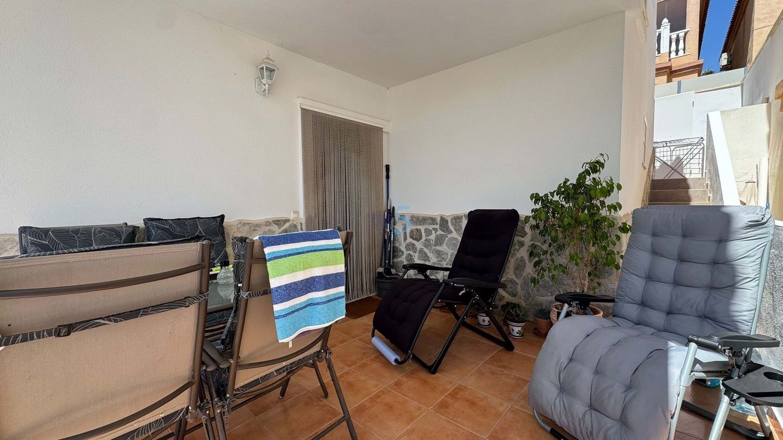 3 bedroom Villa for sale in Villamartin with pool - € 239,900 (Ref: 9017105)