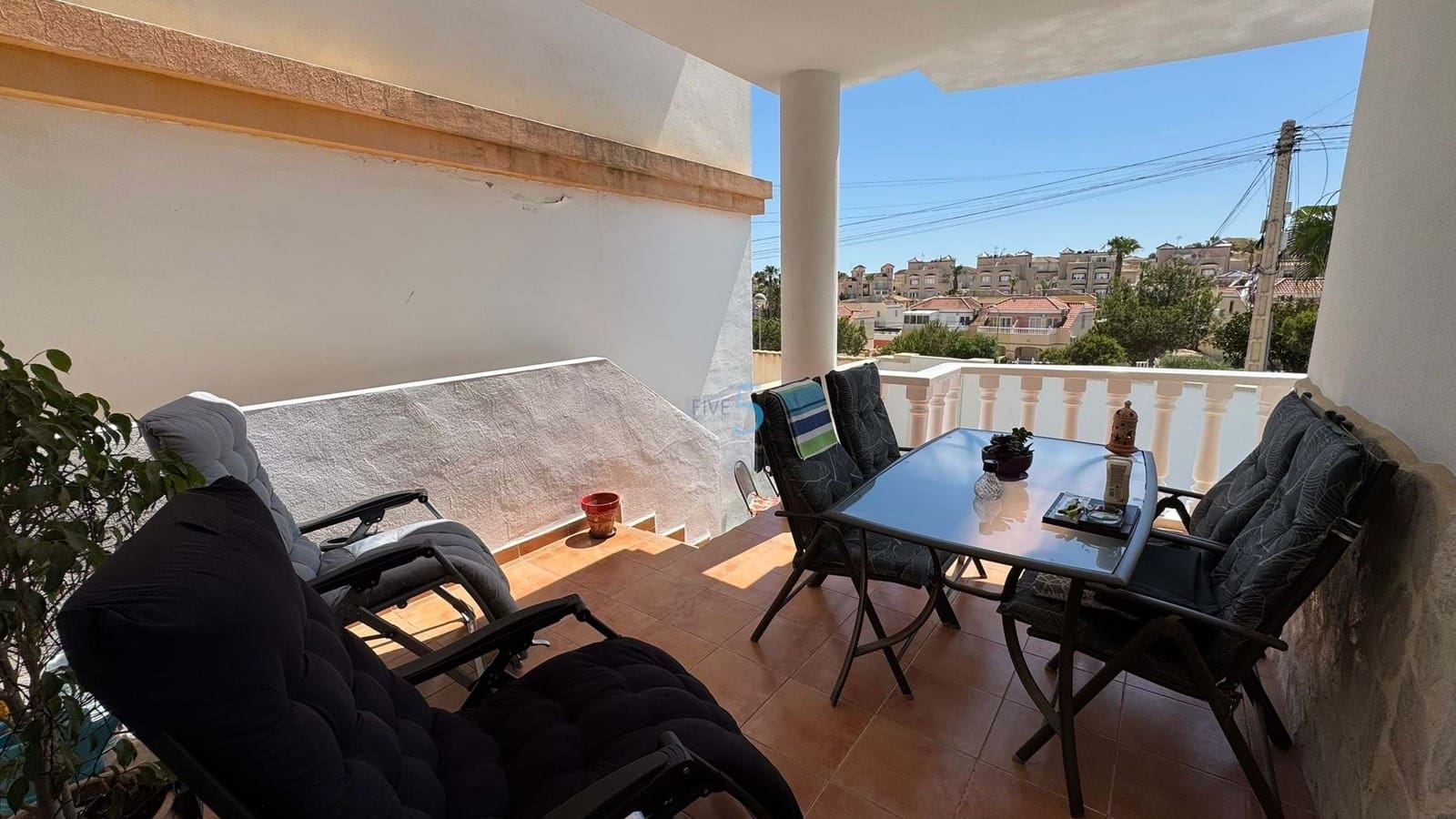 3 bedroom Villa for sale in Villamartin with pool - € 239,900 (Ref: 9017105)