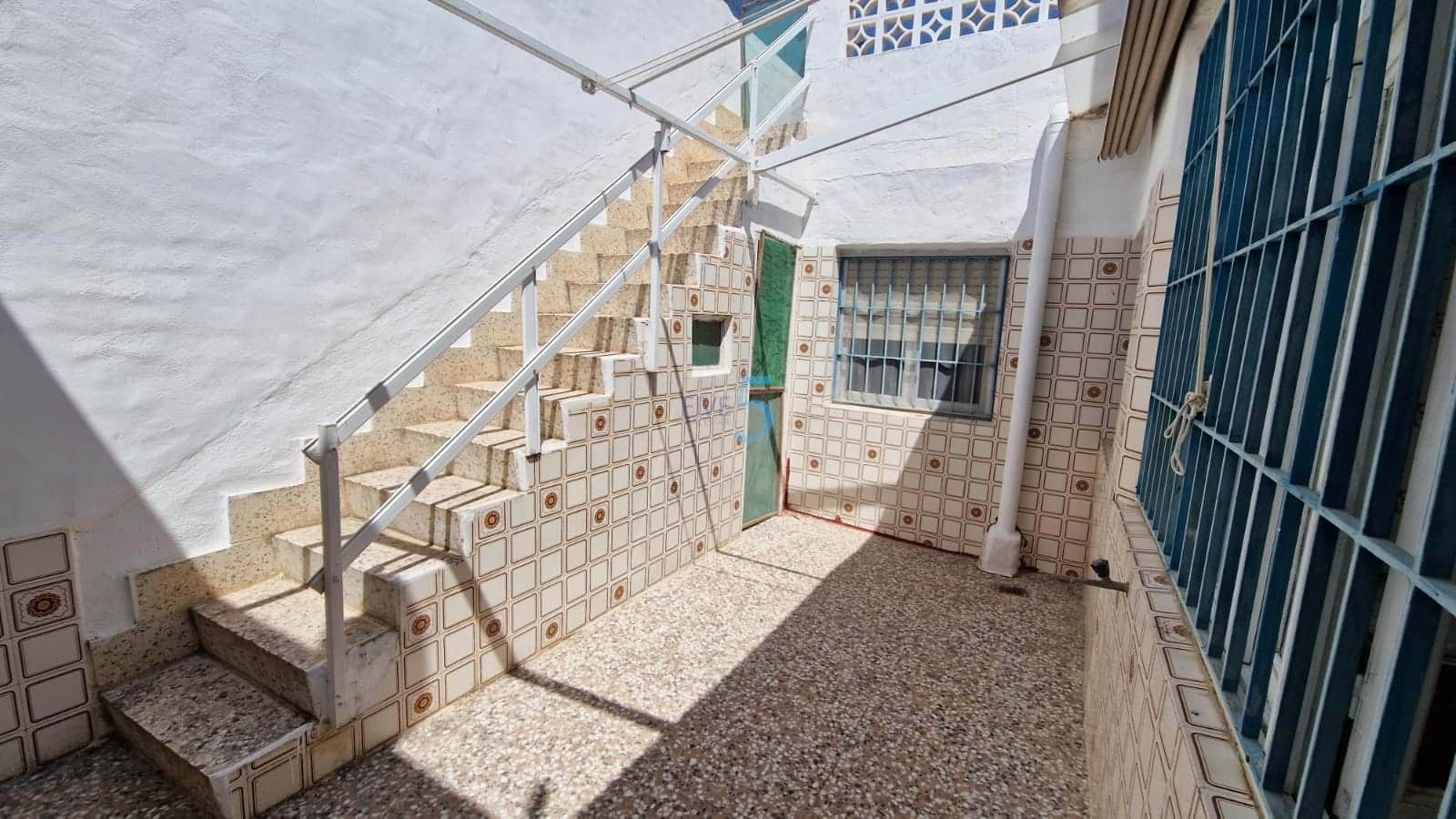 5 bedroom Townhouse for sale in Rojales with garage - € 275,000 (Ref: 9017107)