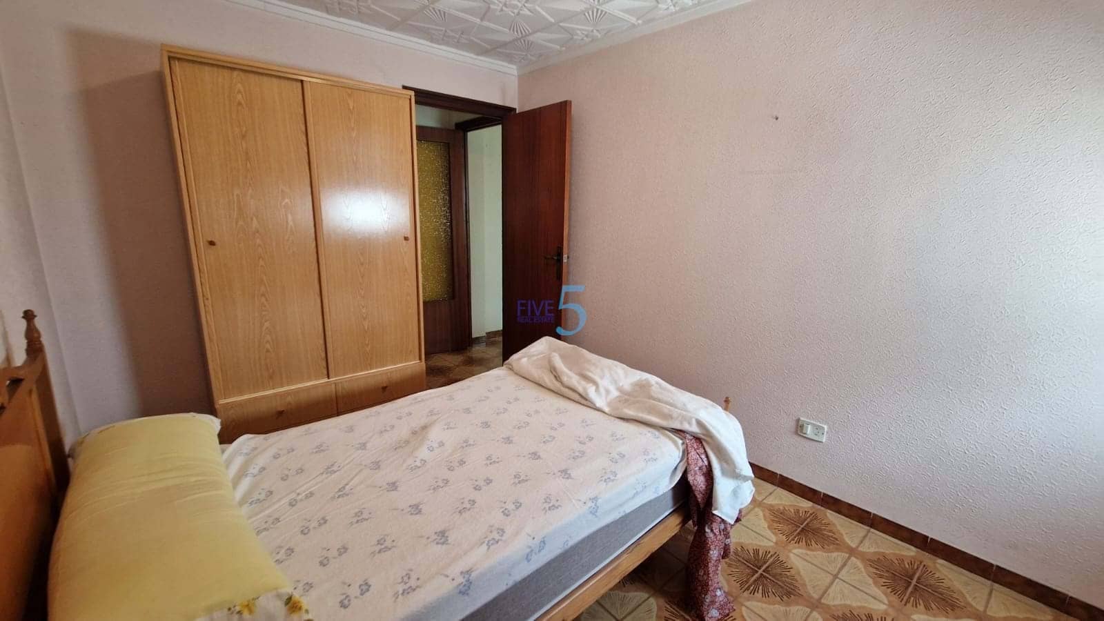 5 bedroom Townhouse for sale in Rojales with garage - € 275,000 (Ref: 9017107)