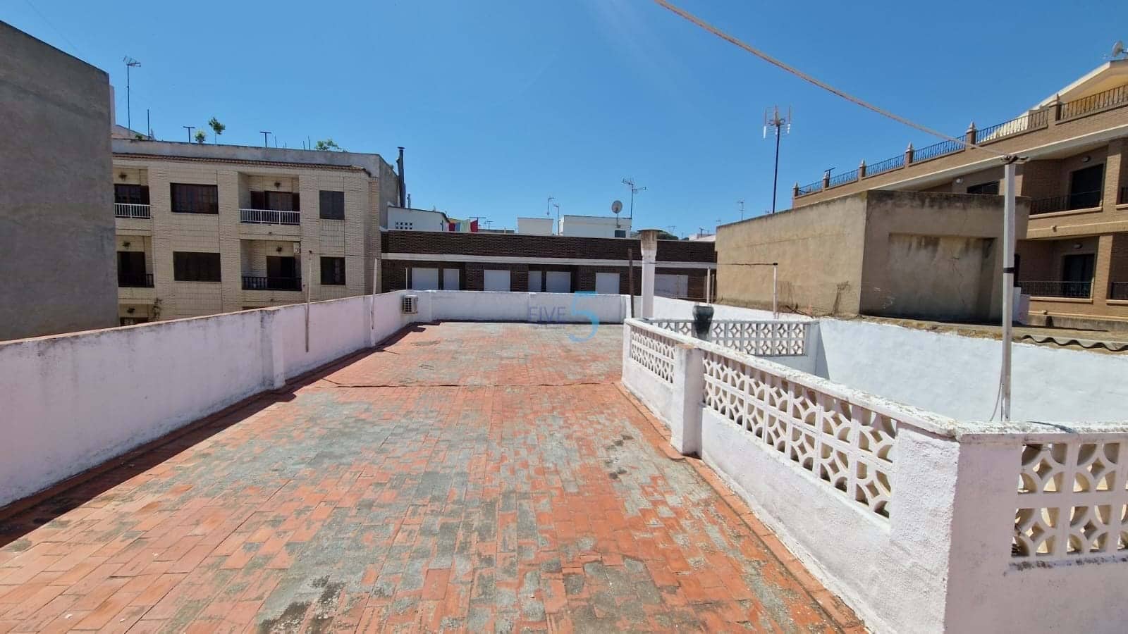 5 bedroom Townhouse for sale in Rojales with garage - € 275,000 (Ref: 9017107)