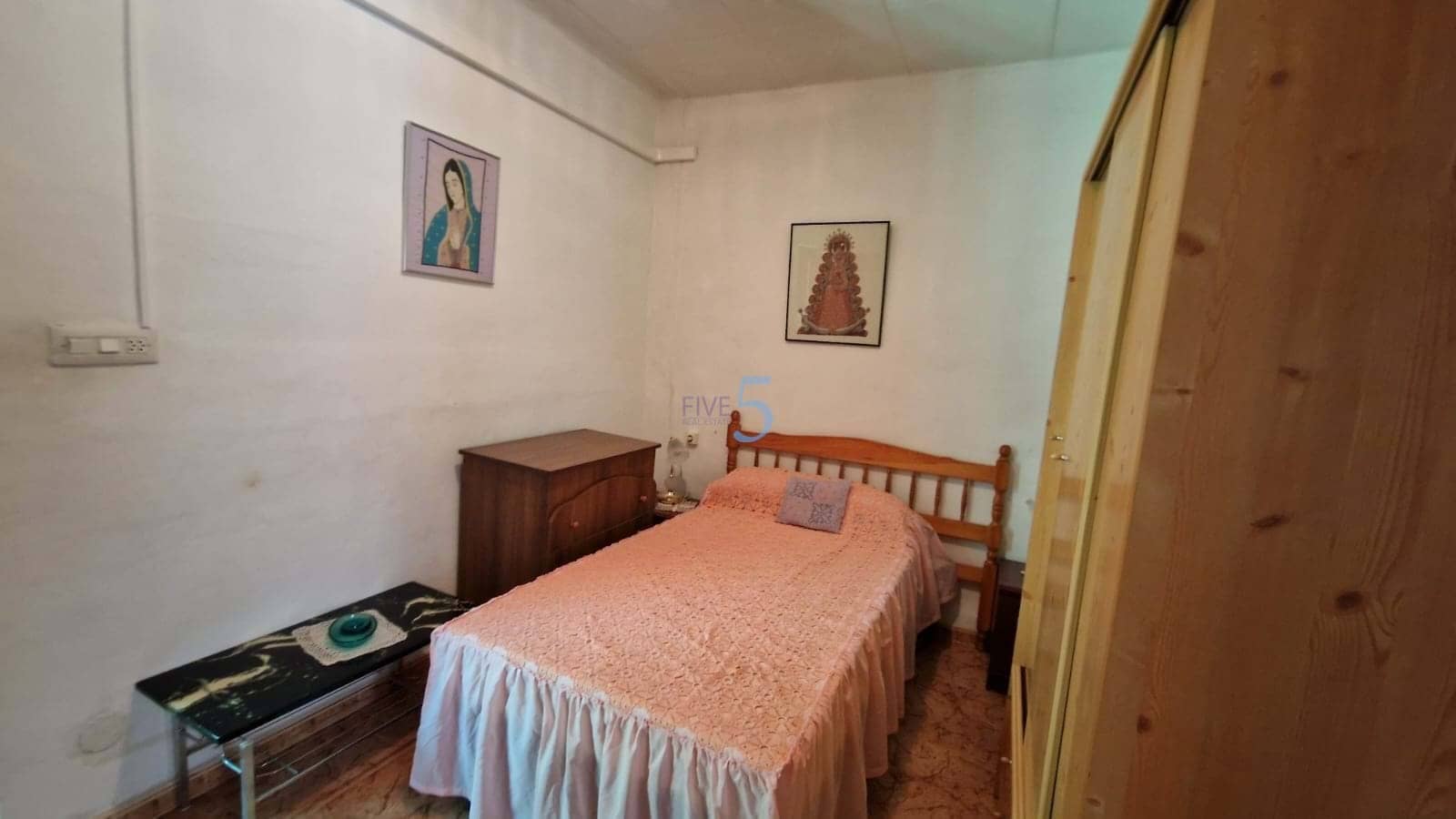 5 bedroom Townhouse for sale in Rojales with garage - € 275,000 (Ref: 9017107)