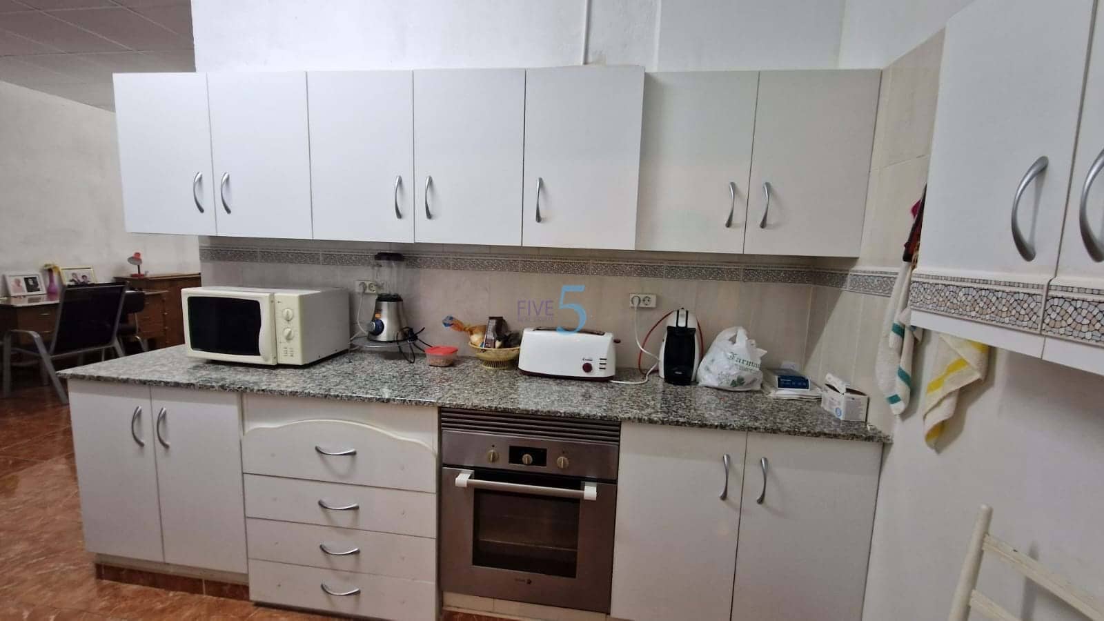 5 bedroom Townhouse for sale in Rojales with garage - € 275,000 (Ref: 9017107)