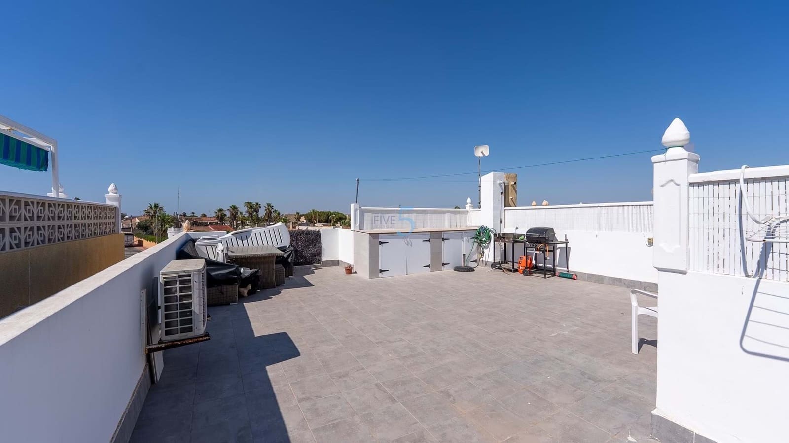 3 soverom Leilighet til salgs i Torrevieja med svømmebasseng - € 134 950 (Ref: 9023944)