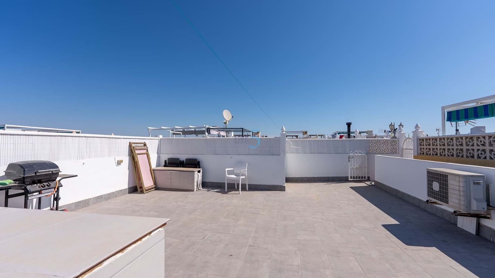 3 soverom Leilighet til salgs i Torrevieja med svømmebasseng - € 134 950 (Ref: 9023944)