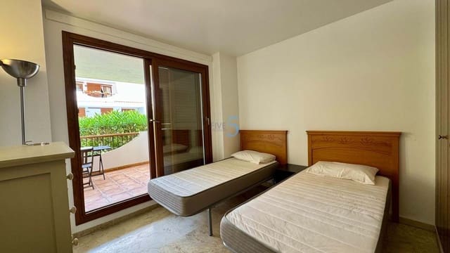 2 chambre Appartement à vendre à Punta Prima, Orihuela avec piscine garage - 245 000 € (Ref: 9033826)