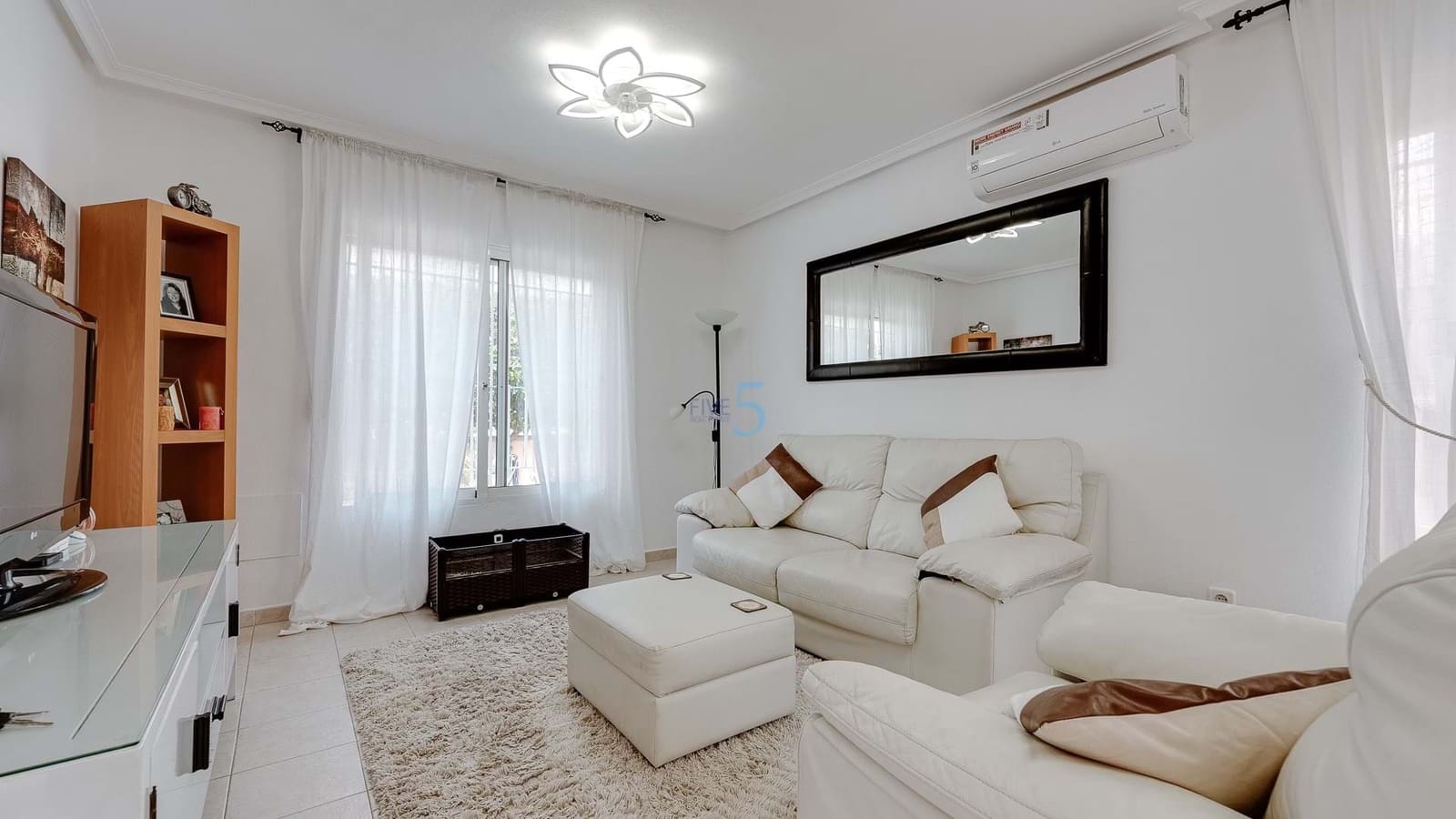 Chalet de 3 habitaciones en Ciudad Quesada en venta con piscina - 239.995 € (Ref: 9038274)