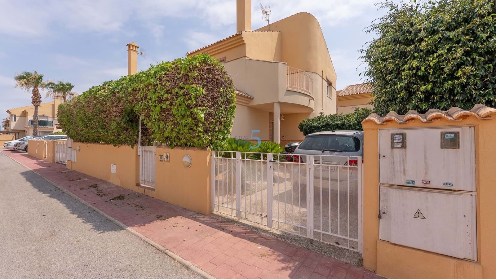 Chalet de 3 habitaciones en Ciudad Quesada en venta con piscina - 239.995 € (Ref: 9038274)