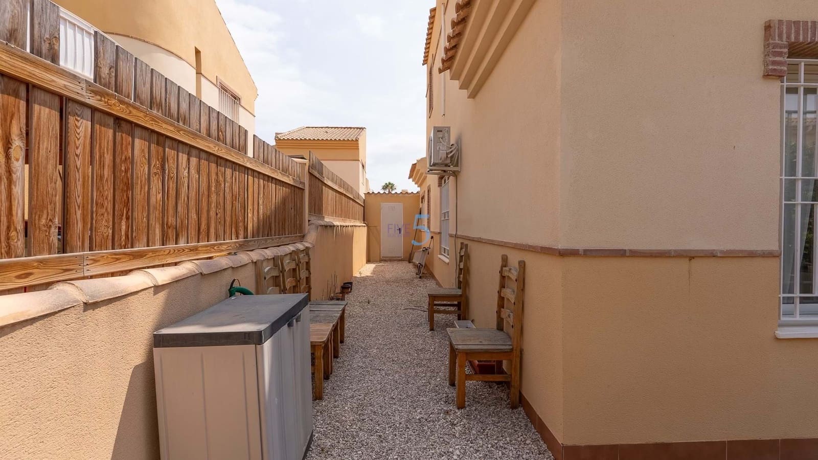 Chalet de 3 habitaciones en Ciudad Quesada en venta con piscina - 239.995 € (Ref: 9038274)