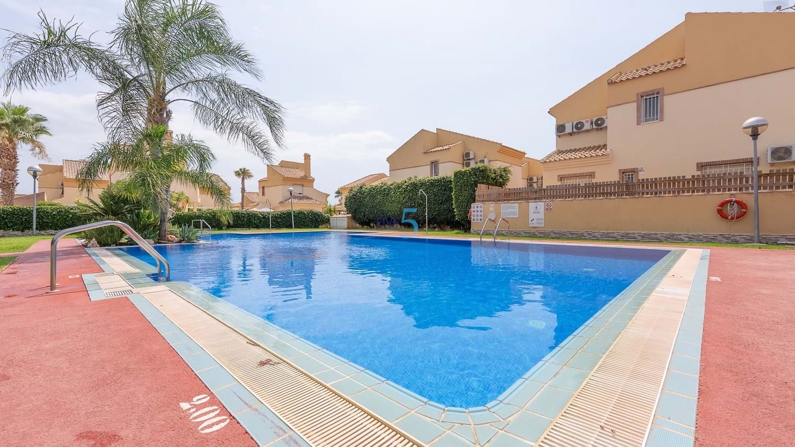 Chalet de 3 habitaciones en Ciudad Quesada en venta con piscina - 239.995 € (Ref: 9038274)