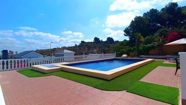 3 makuuhuone Huvila myytävänä paikassa Algorfa mukana uima-altaan 
autotalli - 599 990 € (Ref: 9038275)