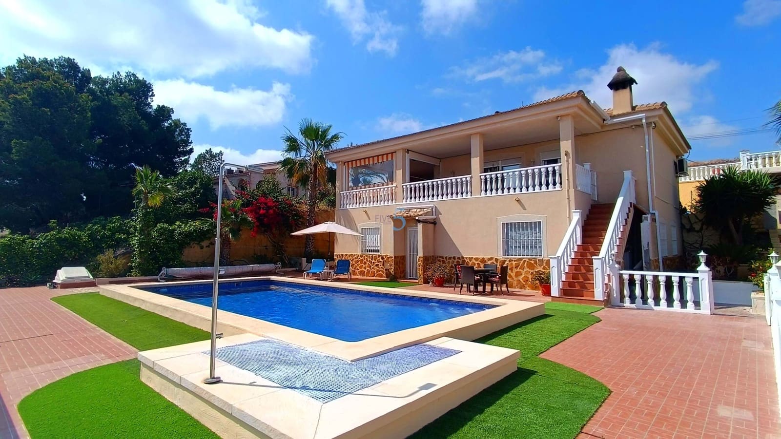 3 makuuhuone Huvila myytävänä paikassa Algorfa mukana uima-altaan 
autotalli - 599 990 € (Ref: 9038275)