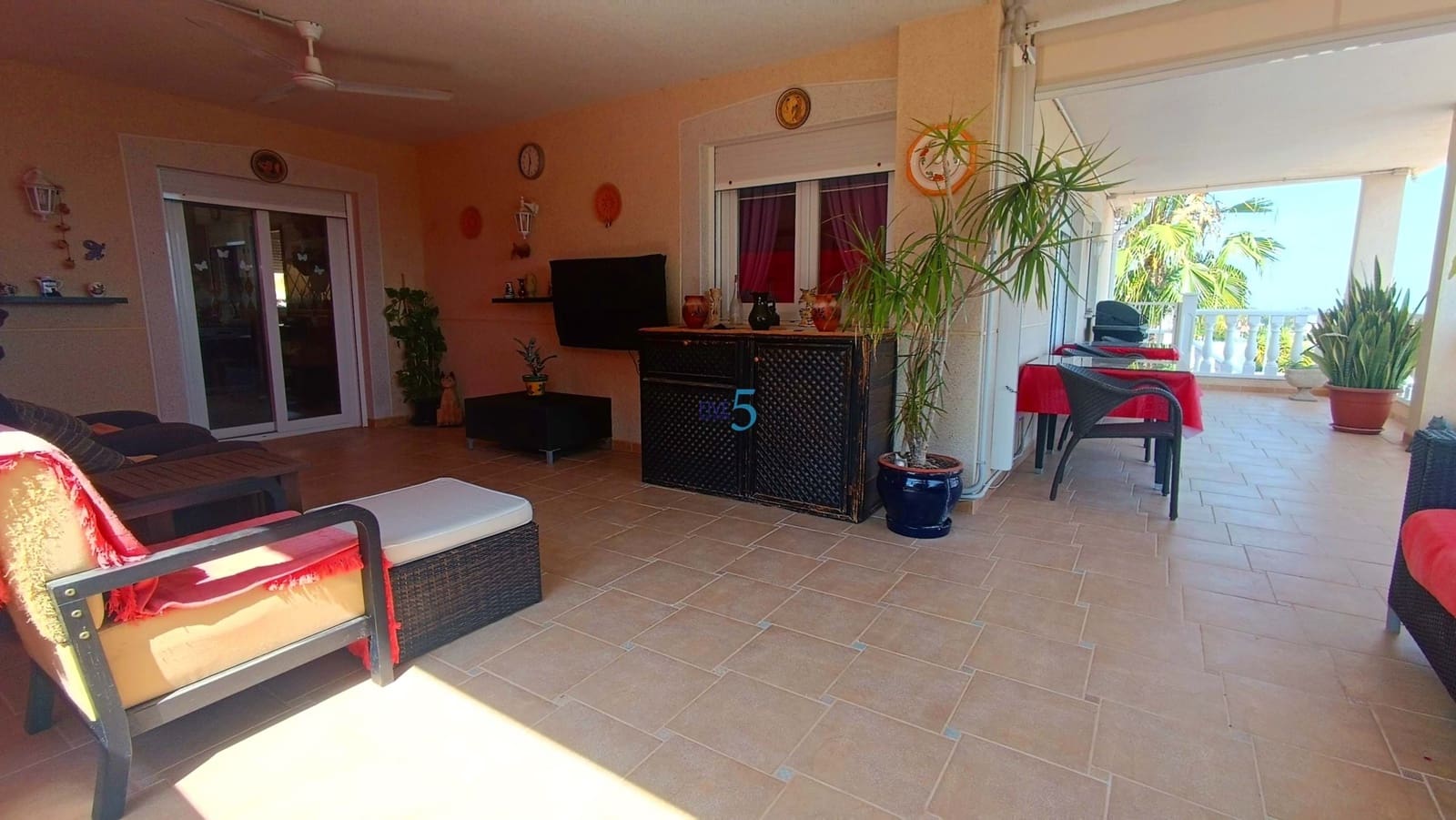 3 makuuhuone Huvila myytävänä paikassa Algorfa mukana uima-altaan 
autotalli - 599 990 € (Ref: 9038275)