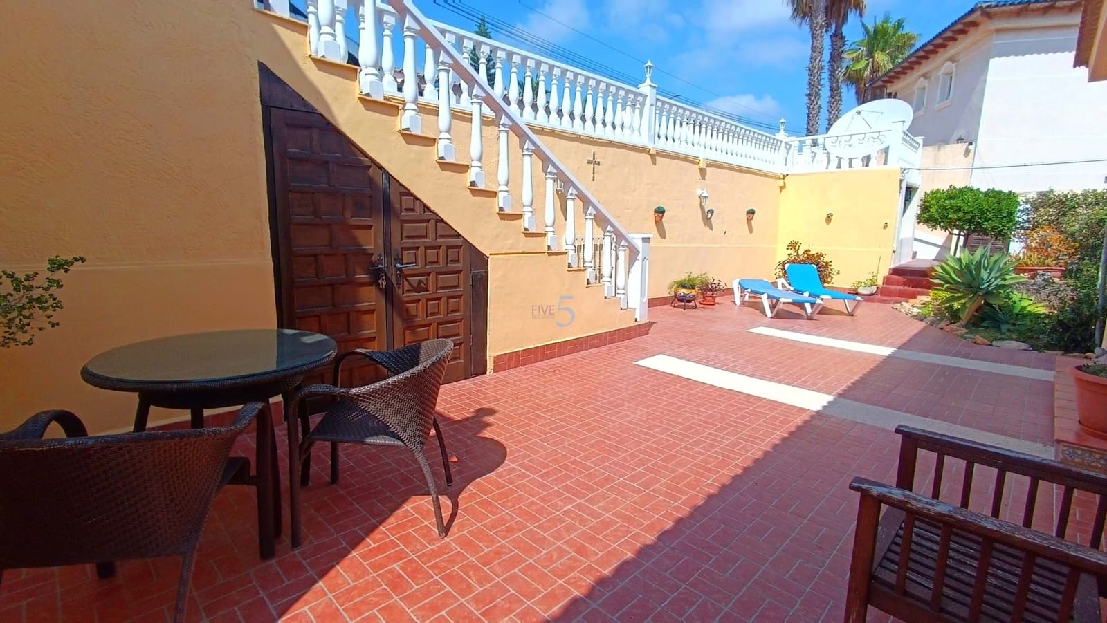 3 makuuhuone Huvila myytävänä paikassa Algorfa mukana uima-altaan 
autotalli - 599 990 € (Ref: 9038275)