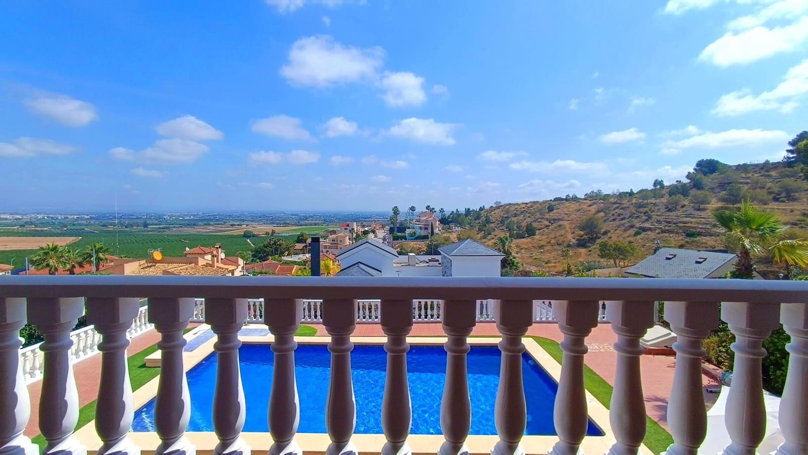 3 makuuhuone Huvila myytävänä paikassa Algorfa mukana uima-altaan 
autotalli - 599 990 € (Ref: 9038275)