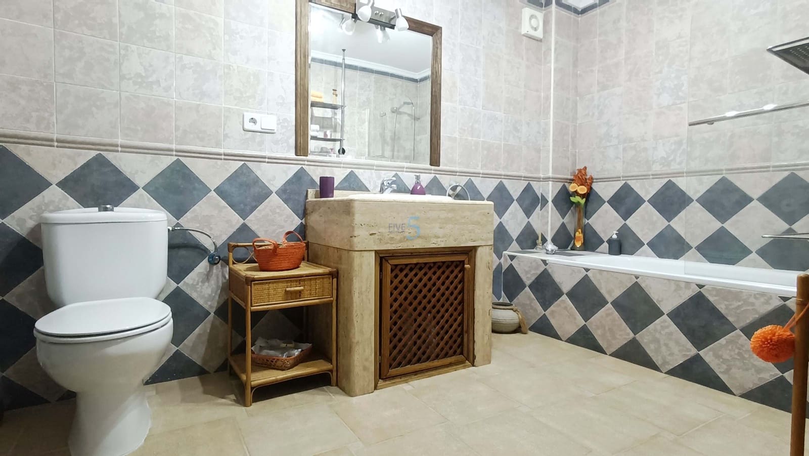 3 makuuhuone Huvila myytävänä paikassa Algorfa mukana uima-altaan 
autotalli - 599 990 € (Ref: 9038275)