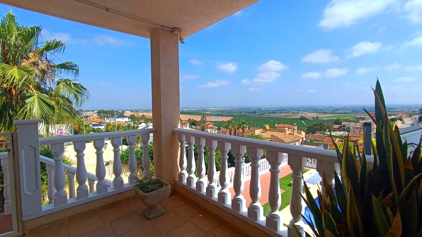 3 makuuhuone Huvila myytävänä paikassa Algorfa mukana uima-altaan 
autotalli - 599 990 € (Ref: 9038275)