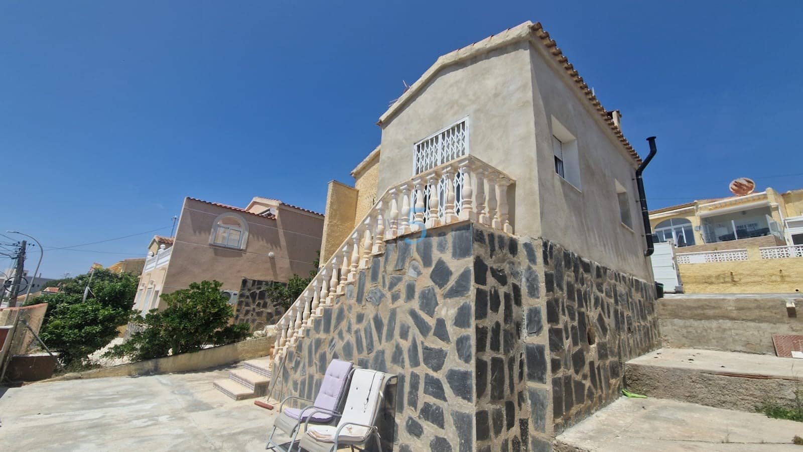 2 bedroom Villa for sale in San Fulgencio - € 180,000 (Ref: 9047210)