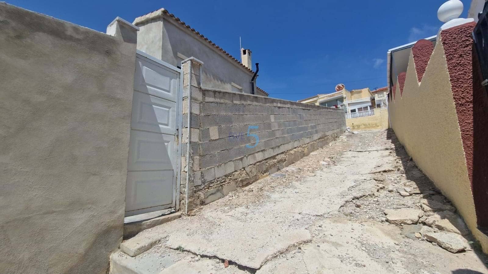 2 bedroom Villa for sale in San Fulgencio - € 180,000 (Ref: 9047210)