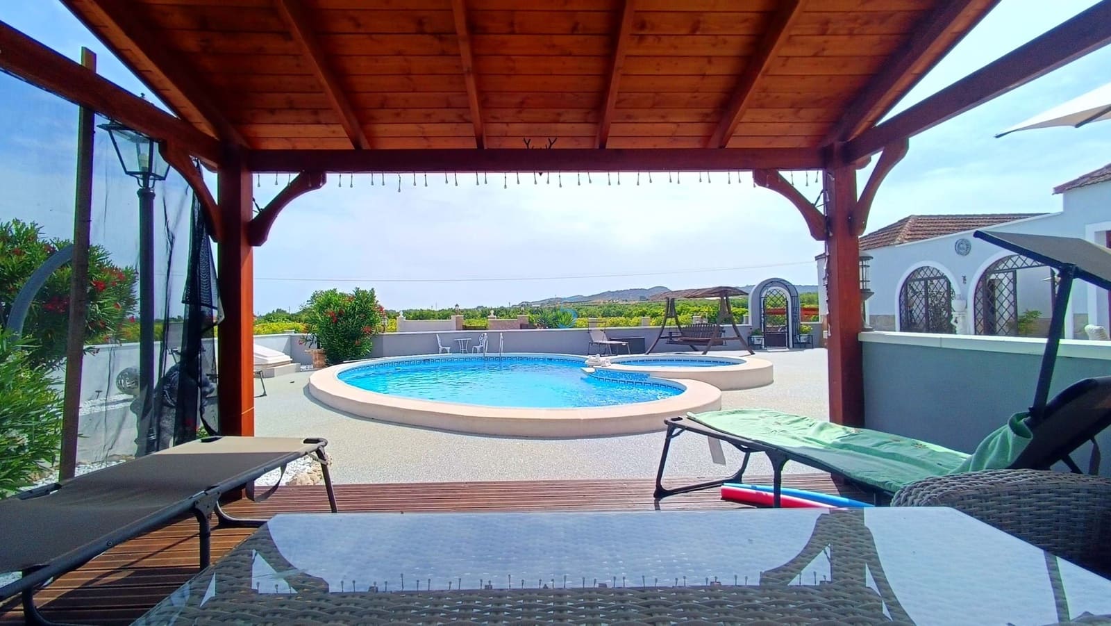 5 soveværelse Villa til salg i Jacarilla med swimmingpool - € 595.000 (Ref: 9047213)