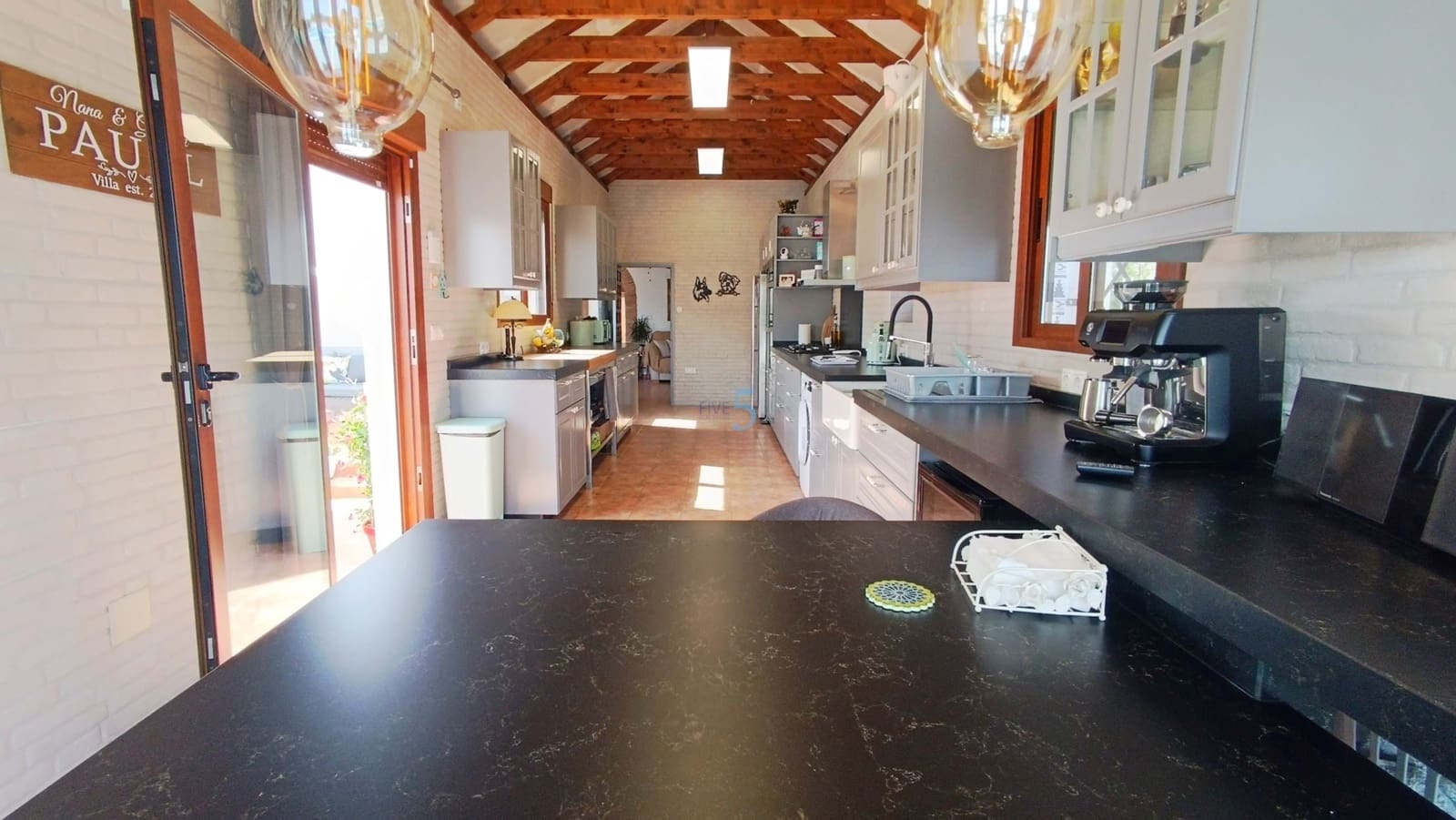 5 soveværelse Villa til salg i Jacarilla med swimmingpool - € 595.000 (Ref: 9047213)