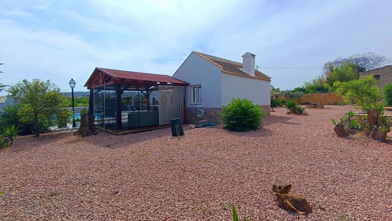 5 soveværelse Villa til salg i Jacarilla med swimmingpool - € 595.000 (Ref: 9047213)