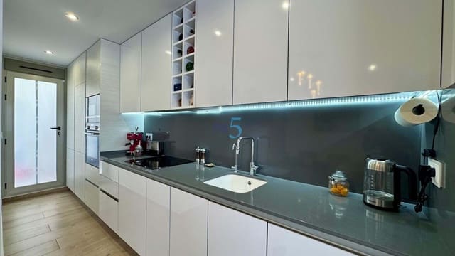 3 sypialnia Willa na sprzedaż w Villamartin, Orihuela z basenem garażem - 448 000 € (Ref: 9057191)