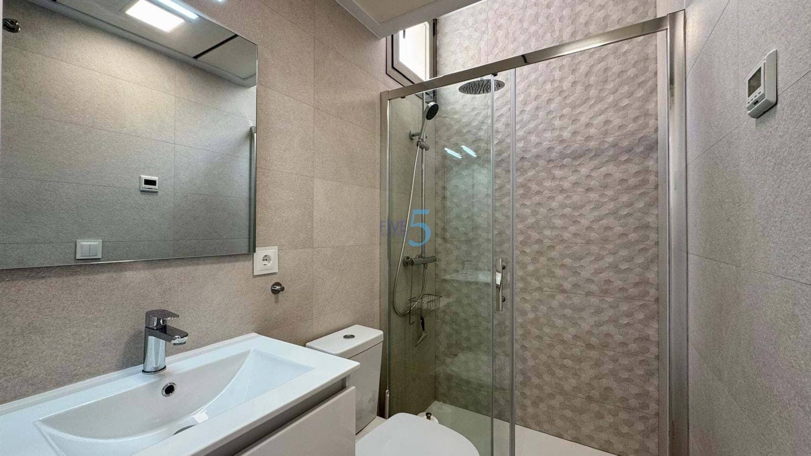 3 bedroom Villa for sale in Villamartin with pool garage - € 448,000 (Ref: 9057191)