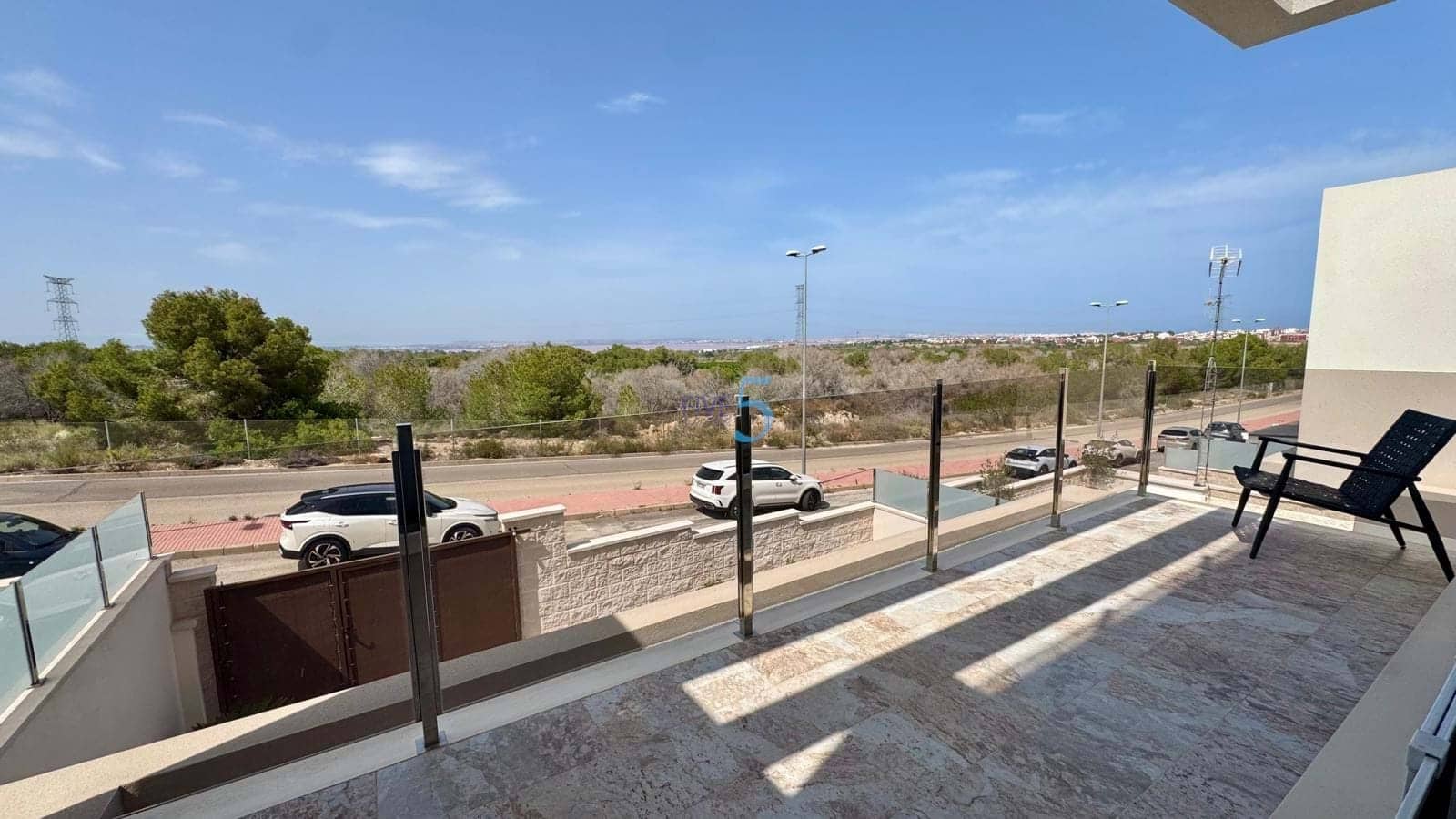3 bedroom Villa for sale in Villamartin with pool garage - € 448,000 (Ref: 9057191)