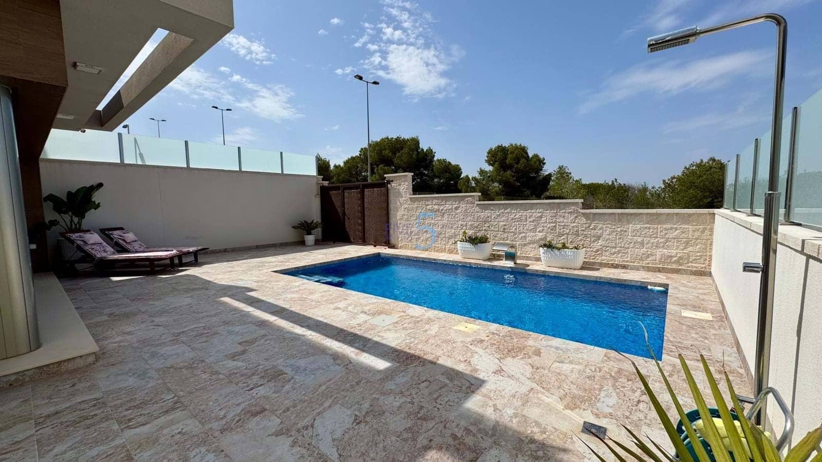 3 bedroom Villa for sale in Villamartin with pool garage - € 448,000 (Ref: 9057191)