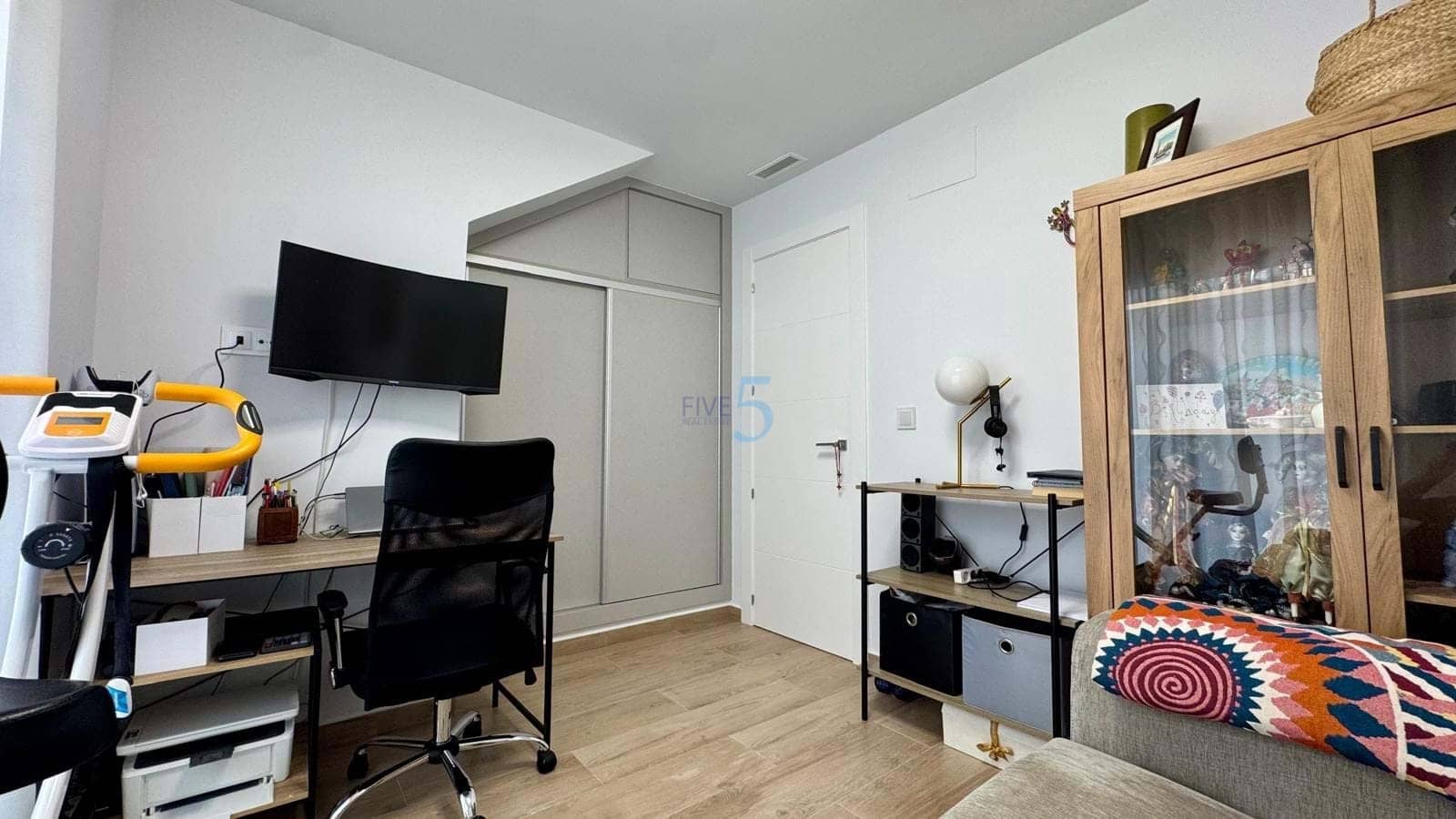 3 bedroom Villa for sale in Villamartin with pool garage - € 448,000 (Ref: 9057191)