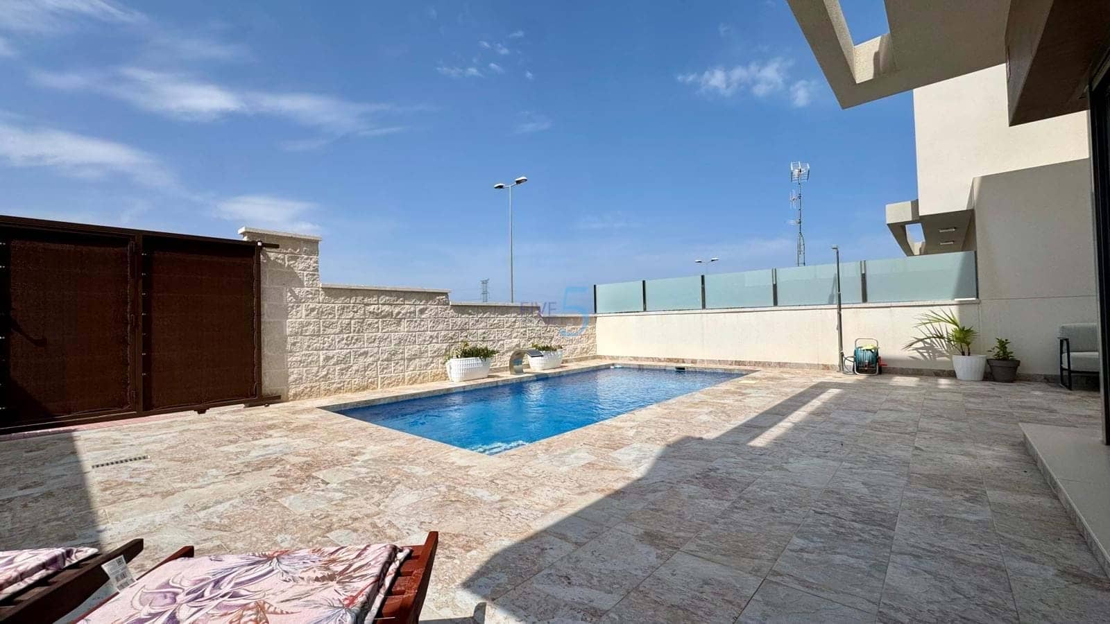 3 bedroom Villa for sale in Villamartin with pool garage - € 448,000 (Ref: 9057191)